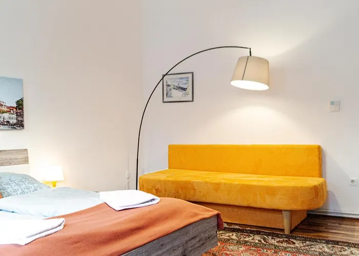 Apartment Comfy 2br- Near Wiener Stadthalle