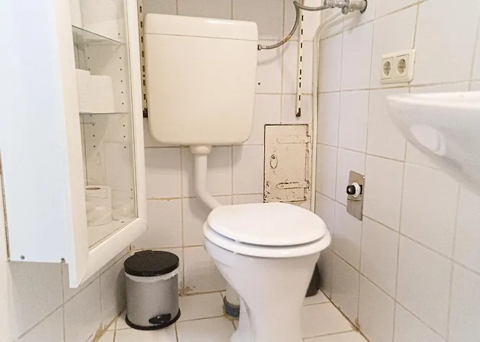 Comfy 2br- Near Wiener Stadthalle Apartment Vienna